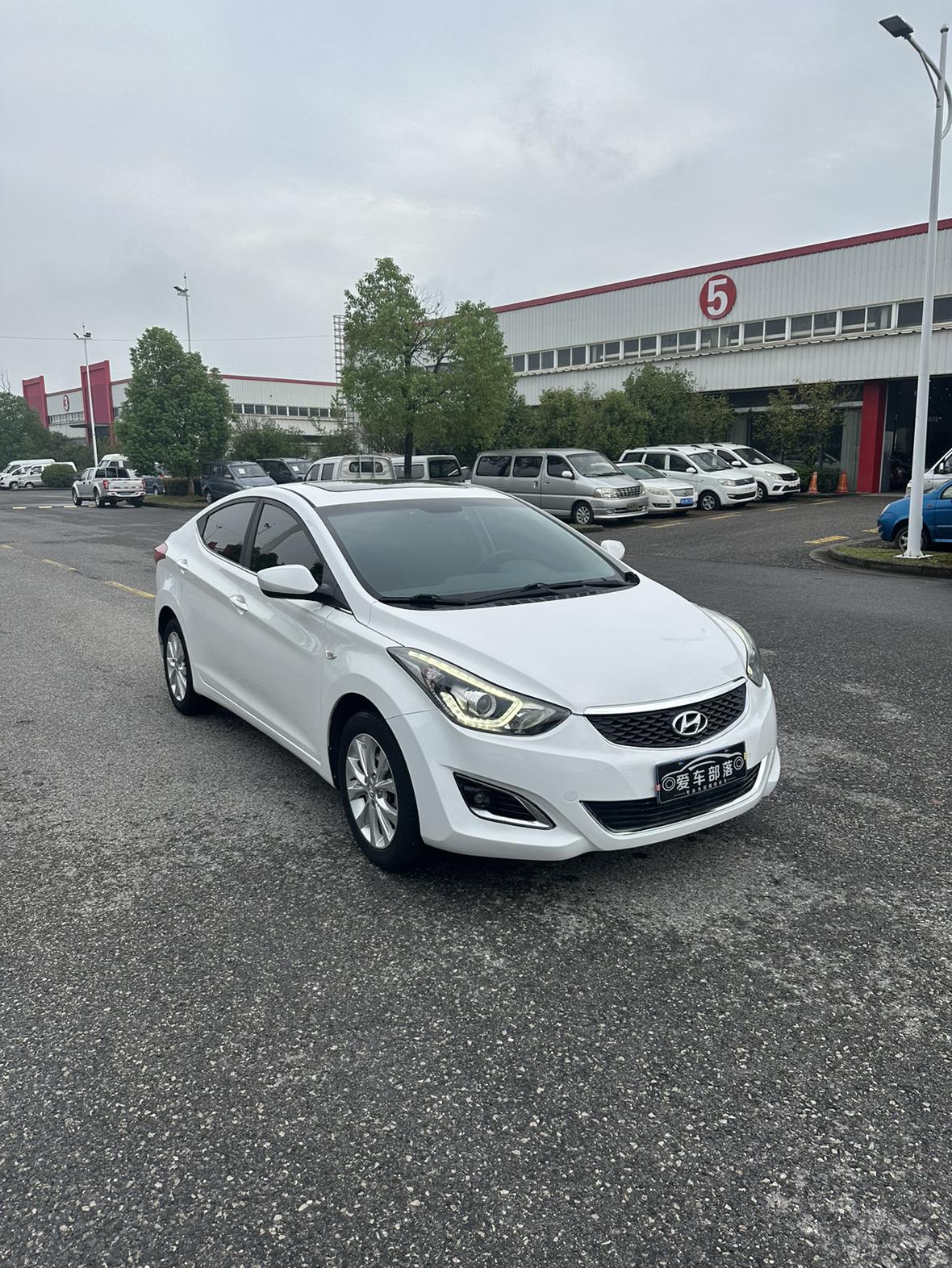Hyundai Elantra 2016 thumb 10