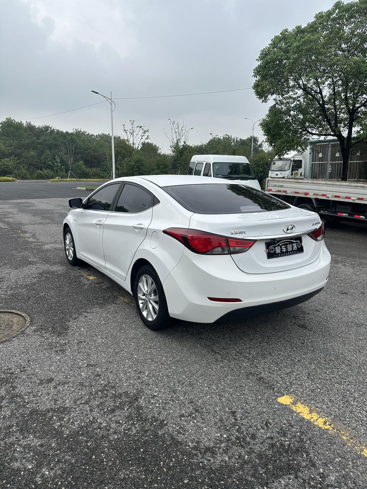 Hyundai Elantra 2016 thumb 11