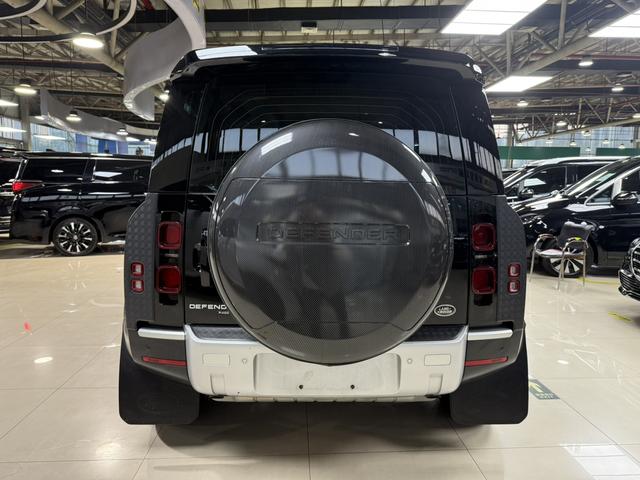 Land Rover Defender 2021 thumb 4