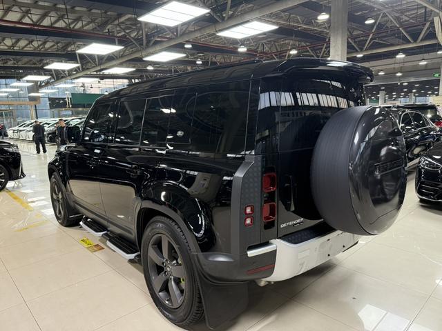 Land Rover Defender 2021 thumb 5