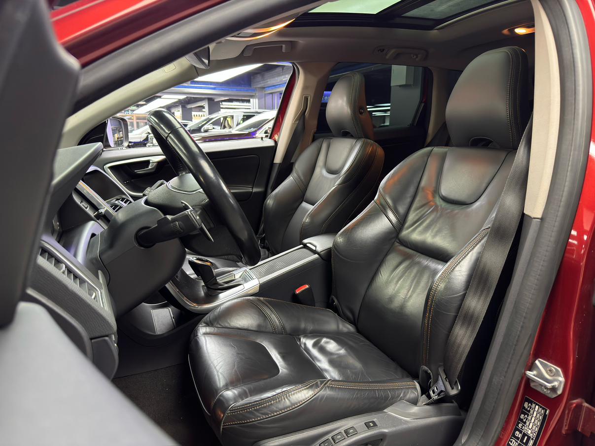 Volvo XC60 2014 thumb 12