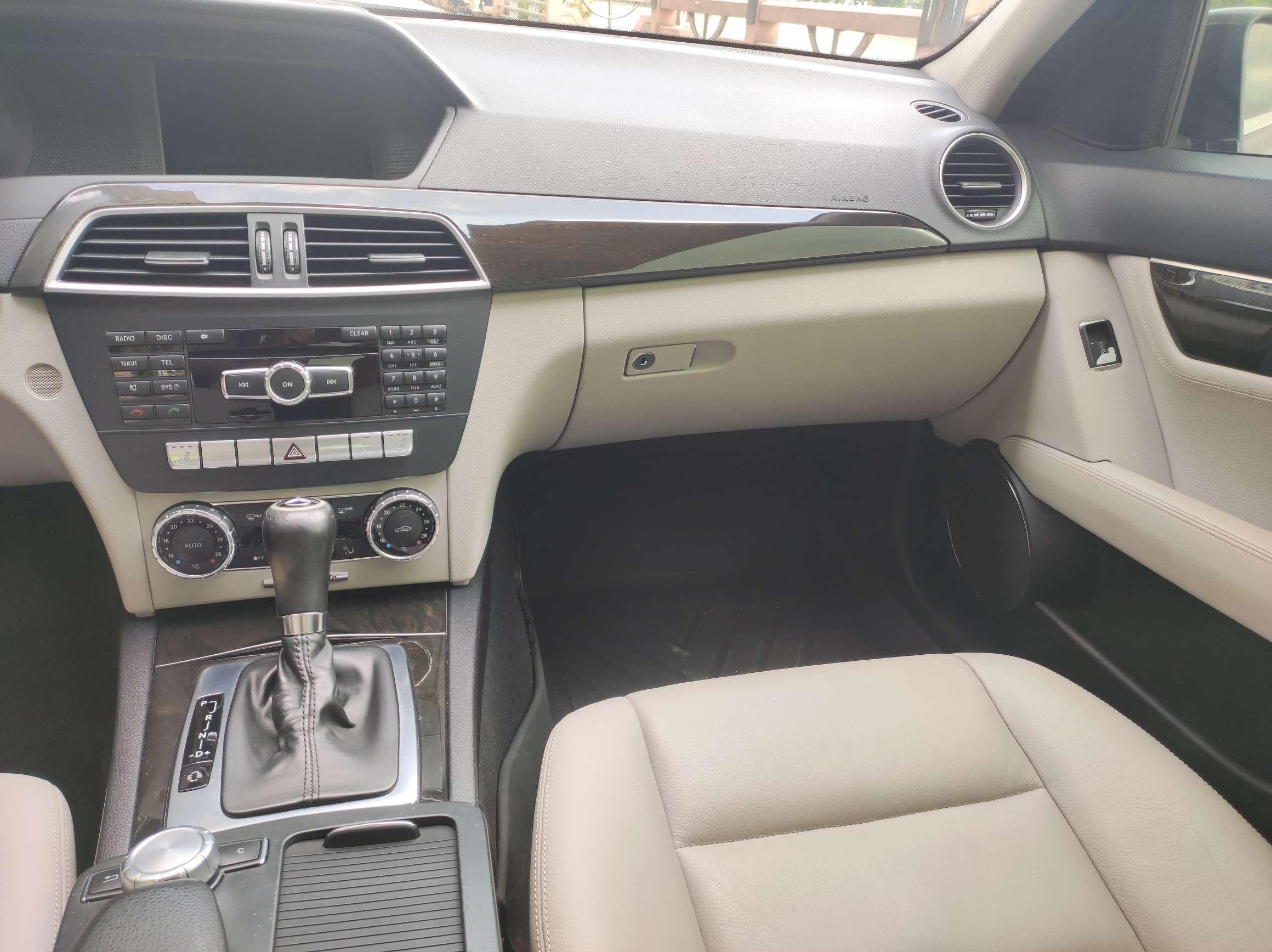Mercedes-Benz C-Class 2012 thumb 8