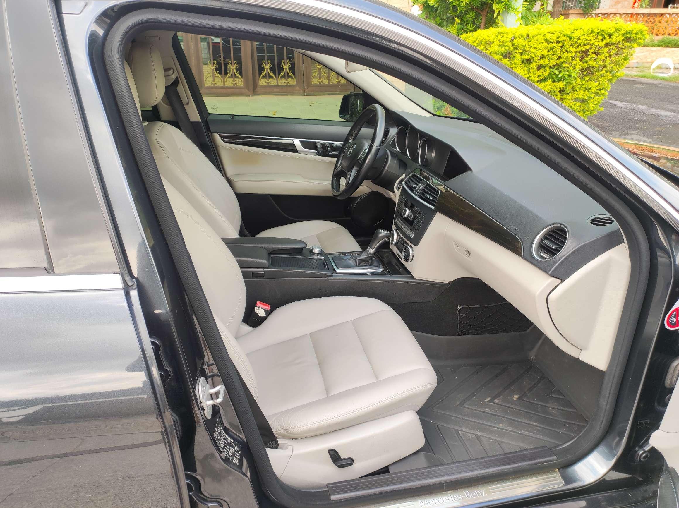 Mercedes-Benz C-Class 2012 thumb 9
