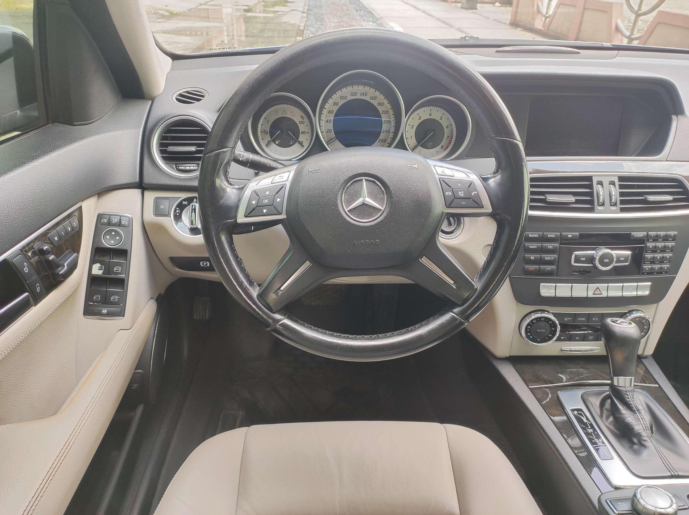Mercedes-Benz C-Class 2012 thumb 12