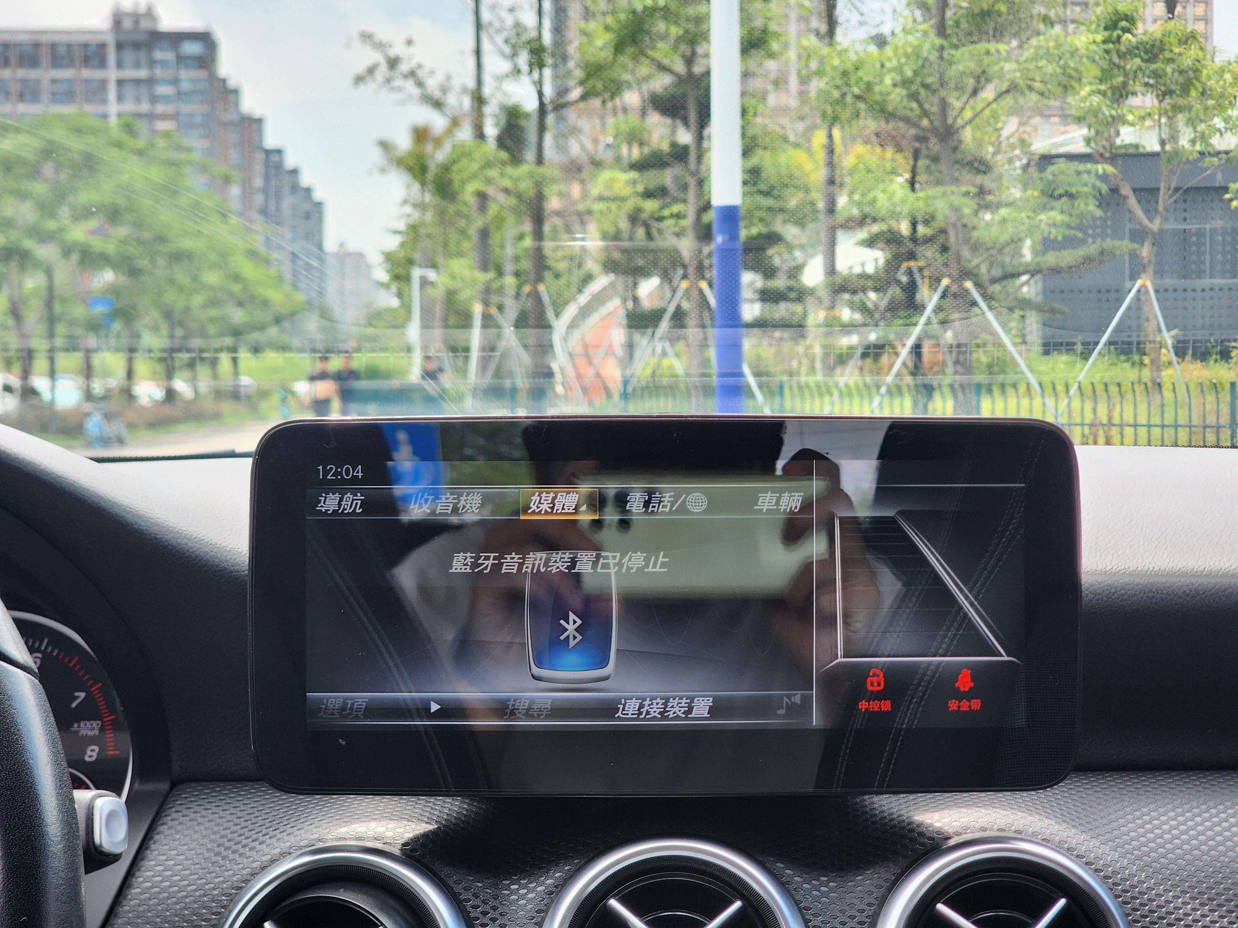 Mercedes-Benz A-Class 2018 thumb 9