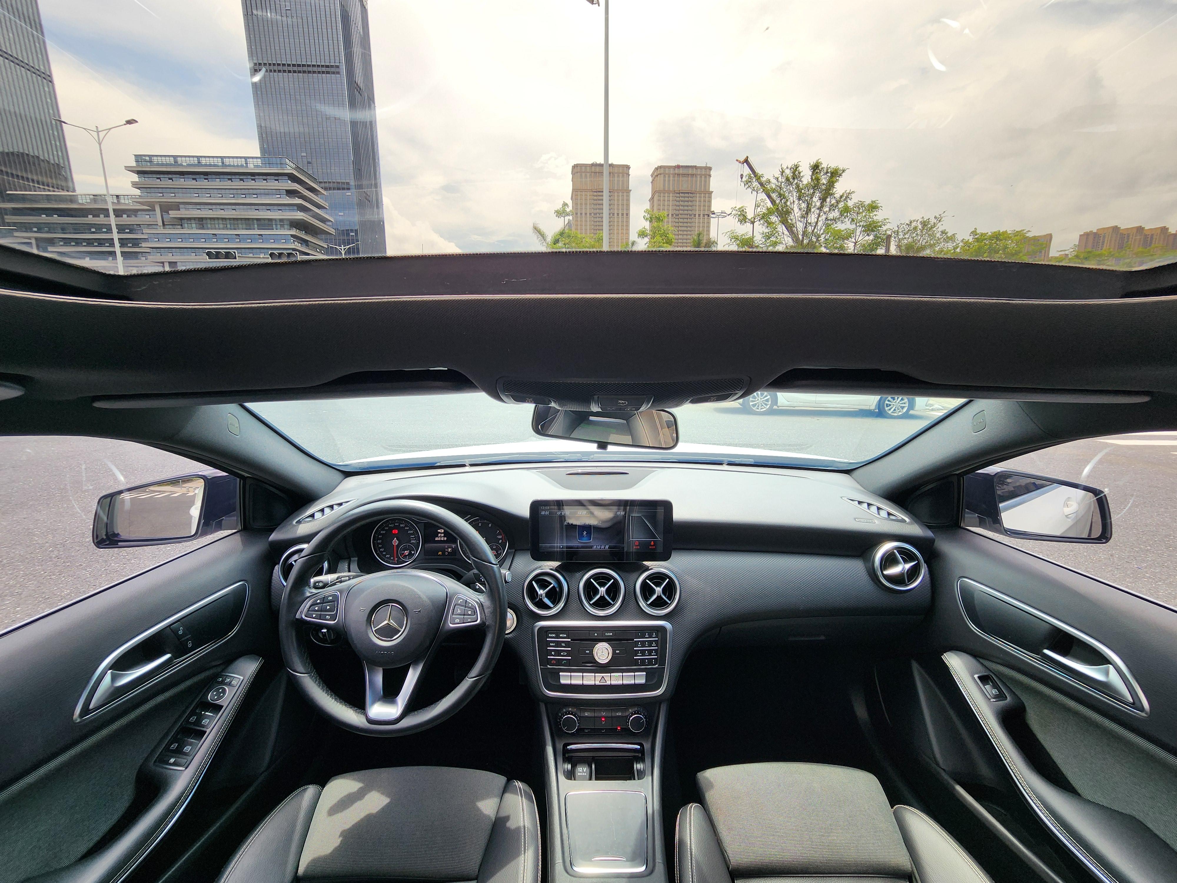 Mercedes-Benz A-Class 2018 thumb 10