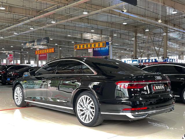 Audi A8 2022 thumb 3