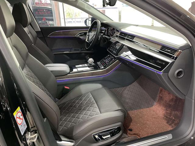 Audi A8 2022 thumb 12