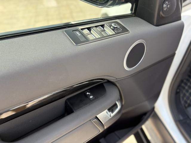 Land Rover Discovery 2019 thumb 4