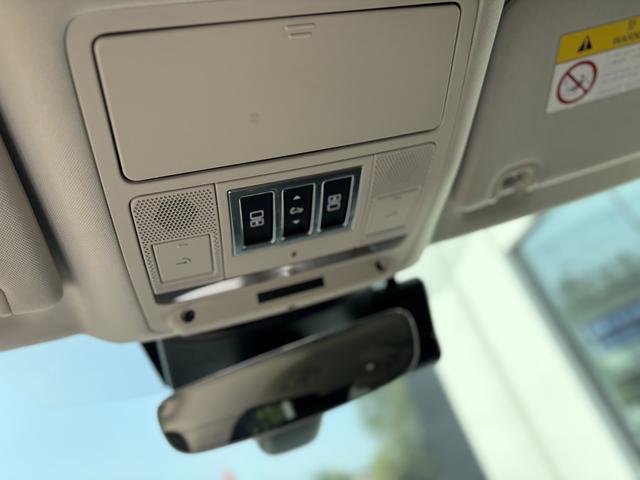Land Rover Discovery 2019 thumb 12