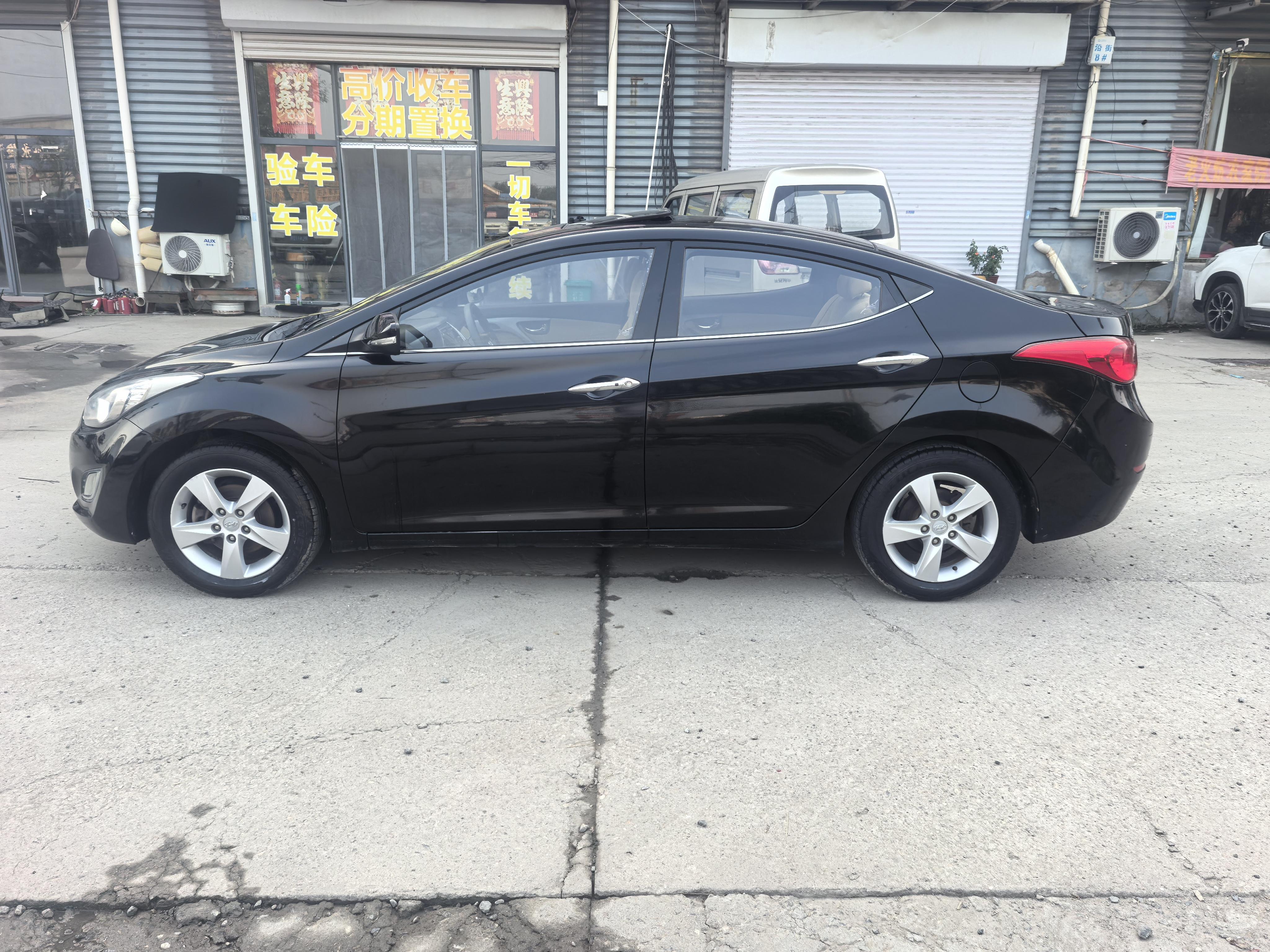 Hyundai Elantra 2012 thumb 2
