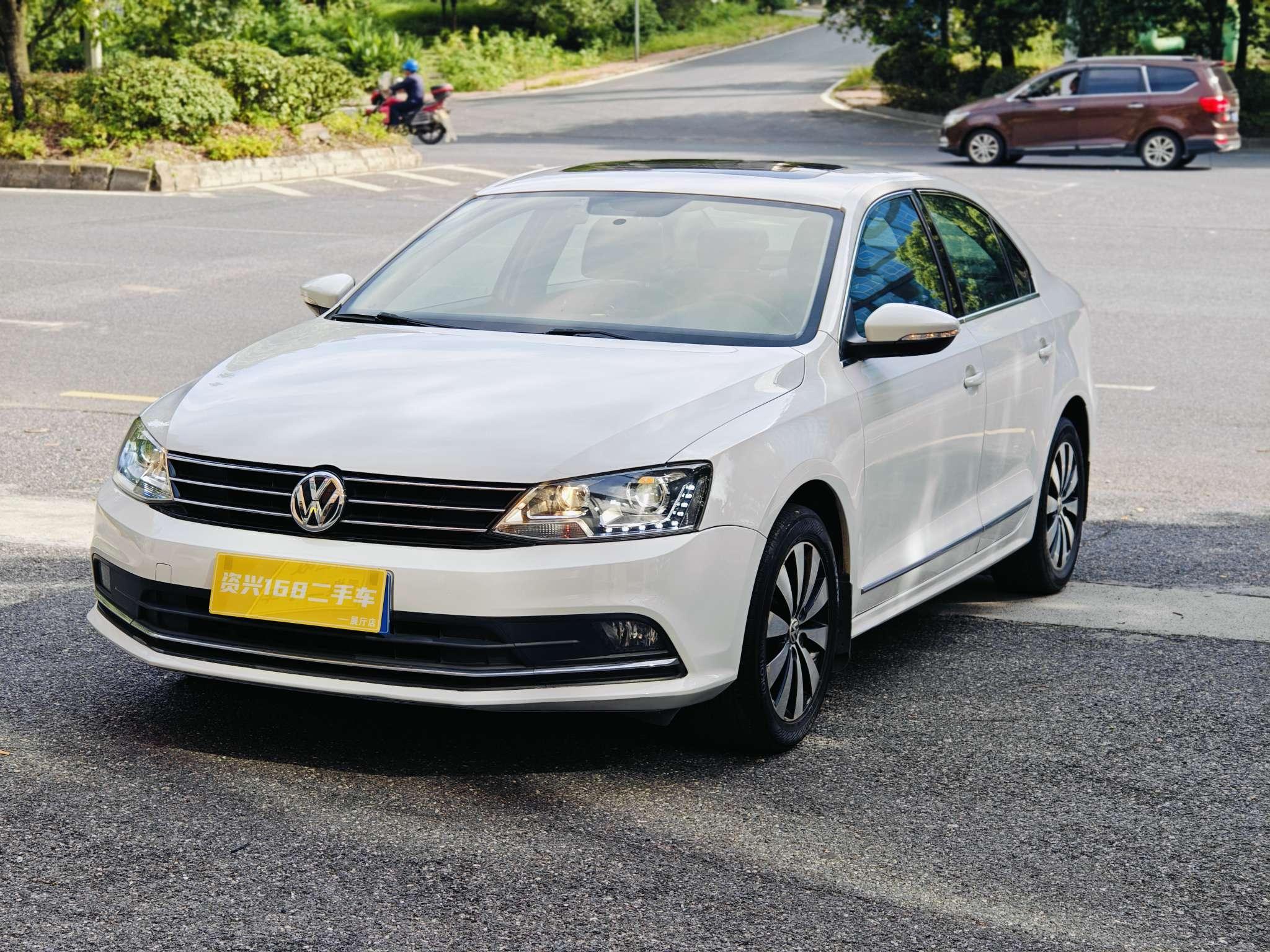 Volkswagen Sagitar 2018 thumb 9