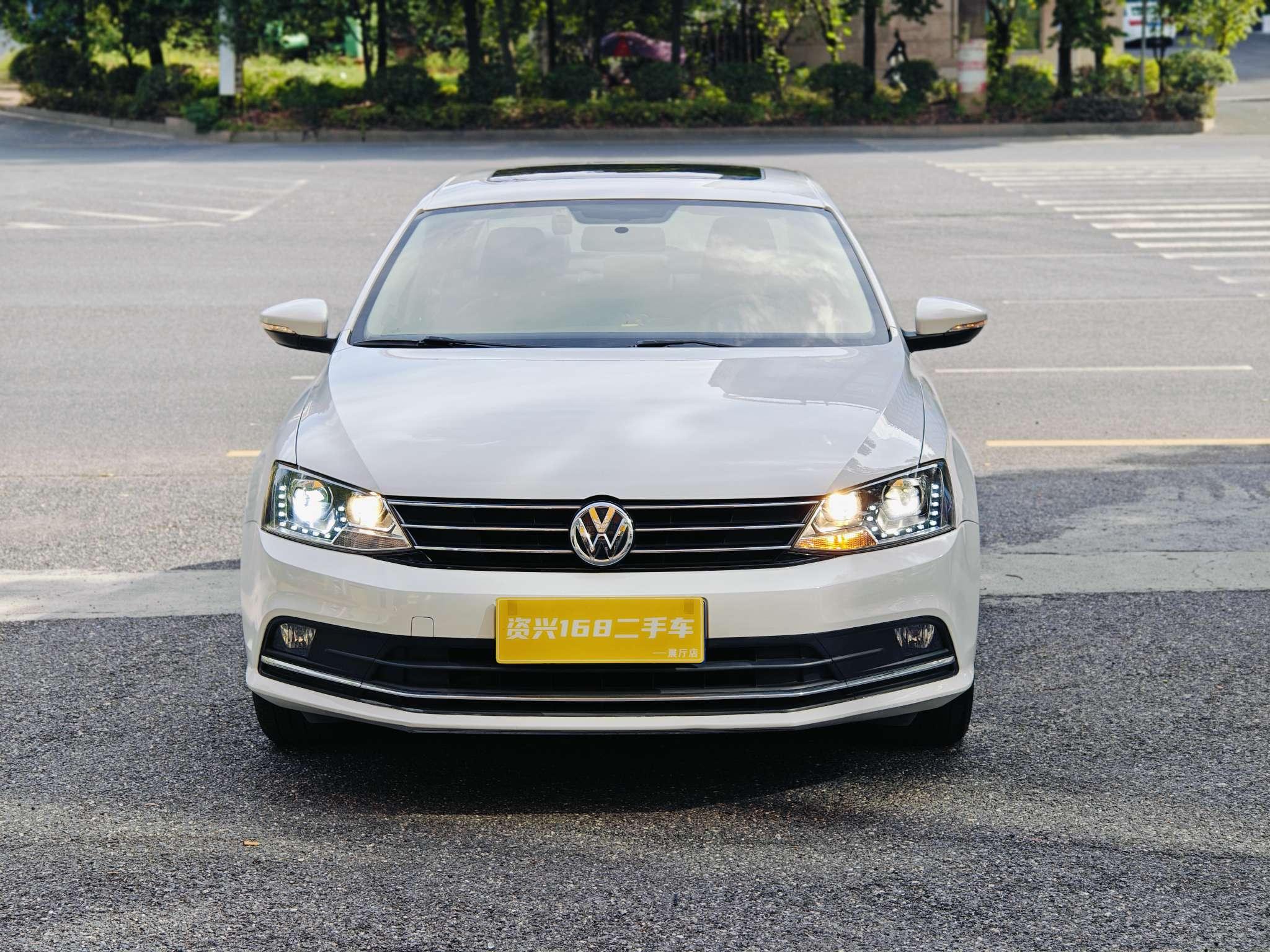 Volkswagen Sagitar 2018 thumb 10
