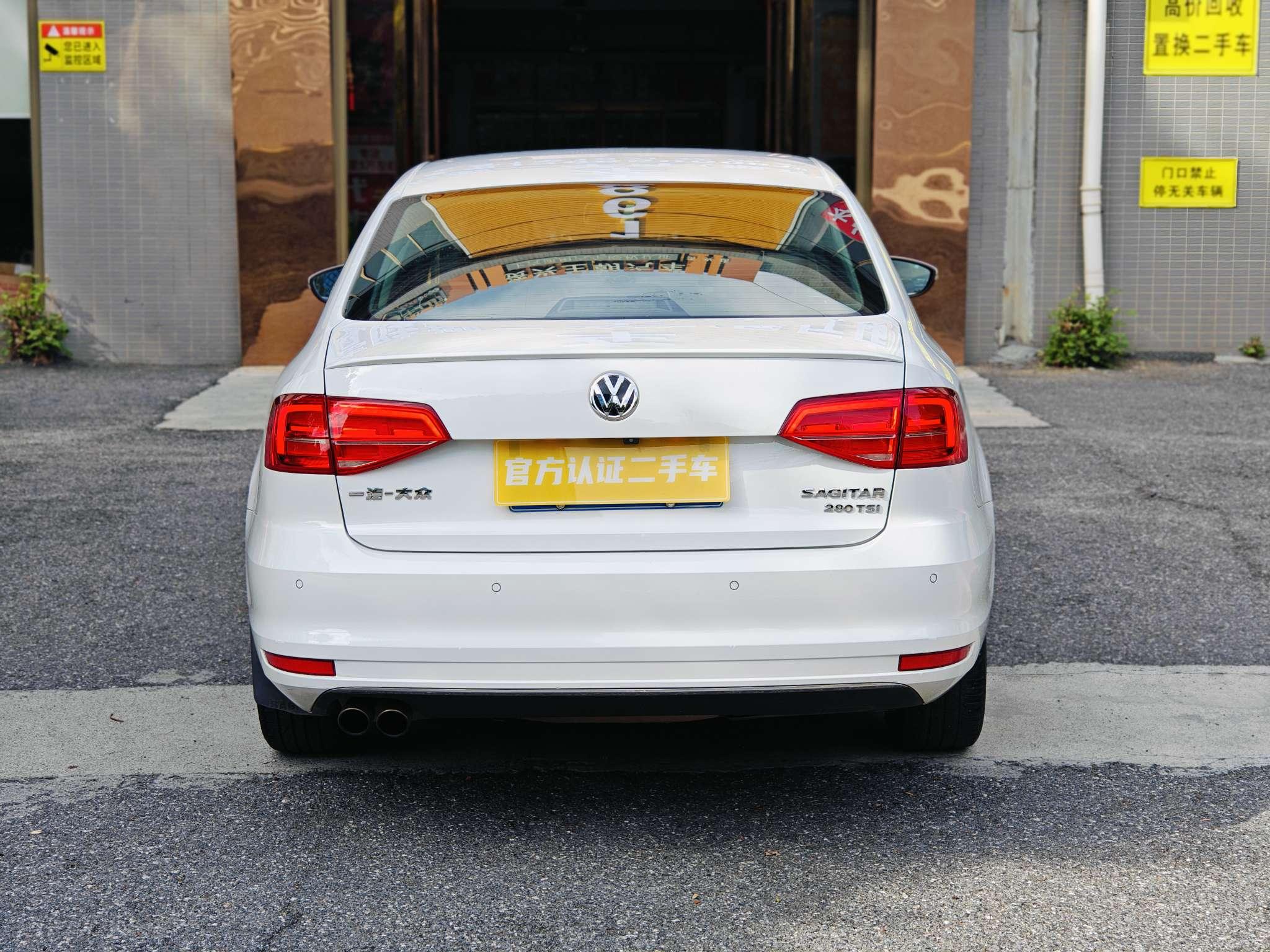 Volkswagen Sagitar 2018 thumb 12