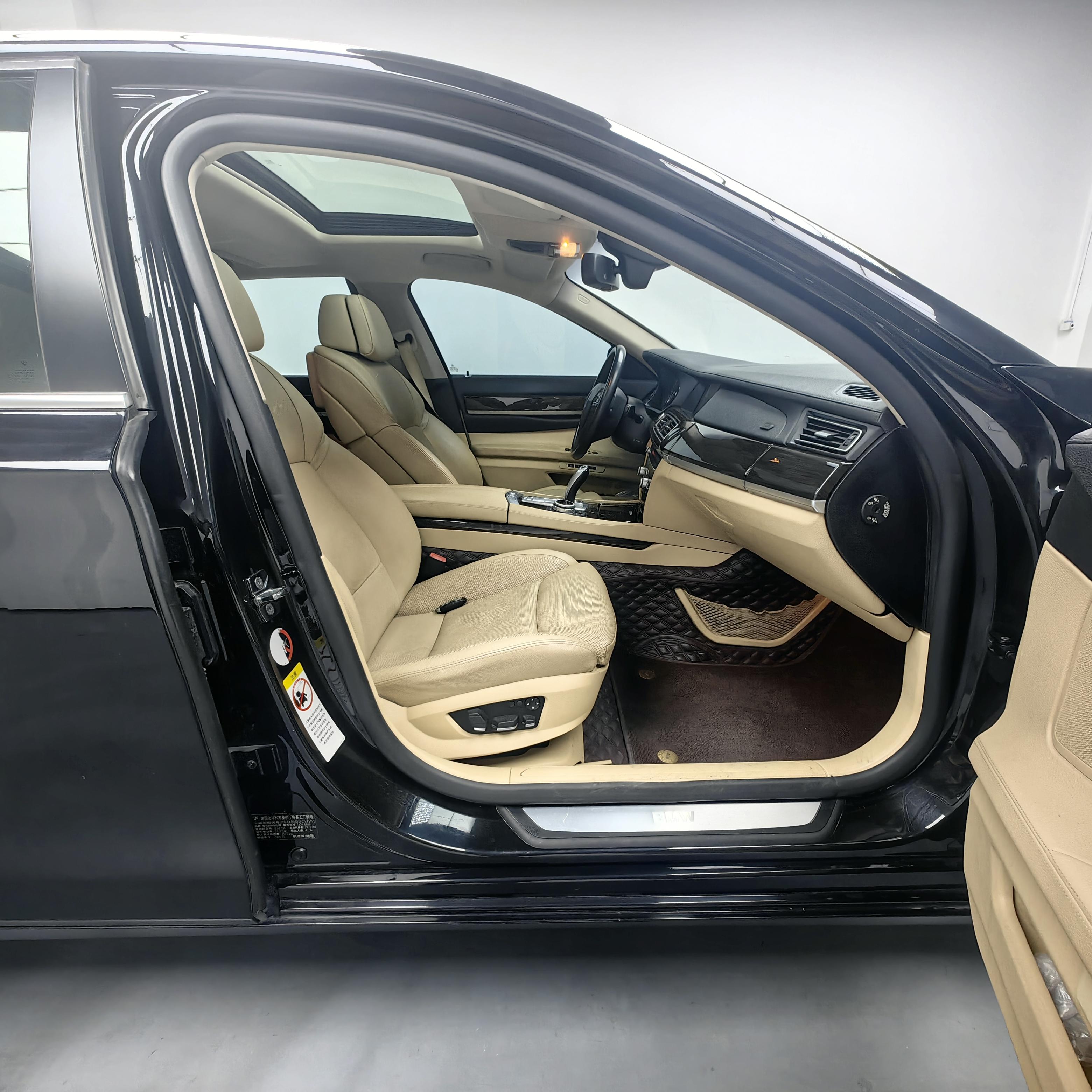 BMW 7 серии 2009 thumb 5