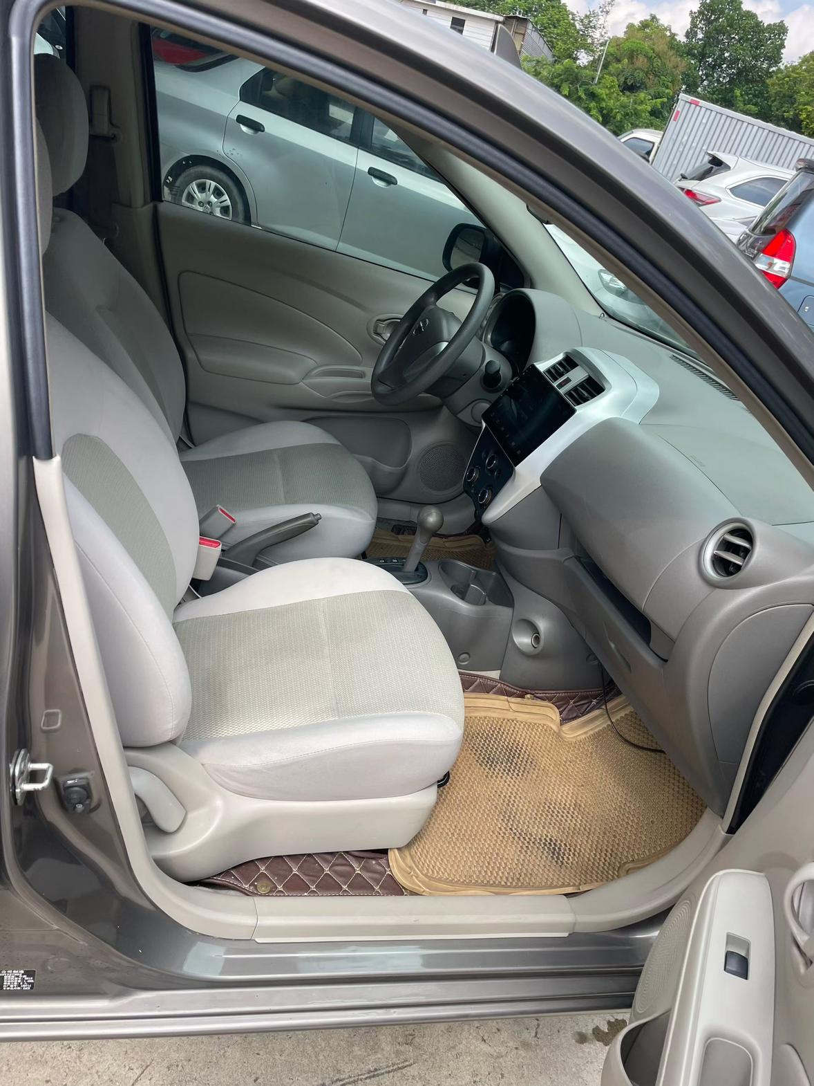 Nissan Sunny 2017 thumb 5