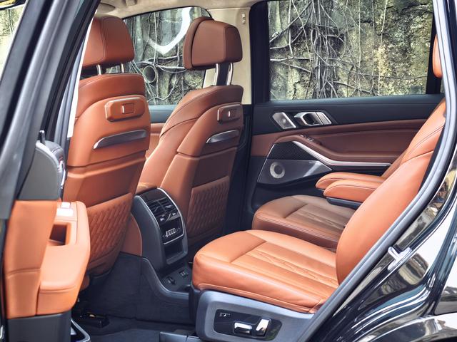 BMW X7 2023 thumb 2