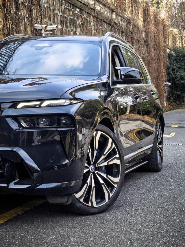 BMW X7 2023 thumb 11