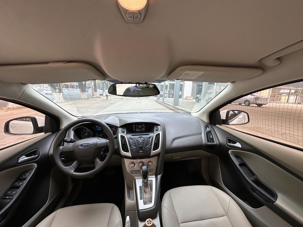 Ford Focus ST 2015 thumb 7