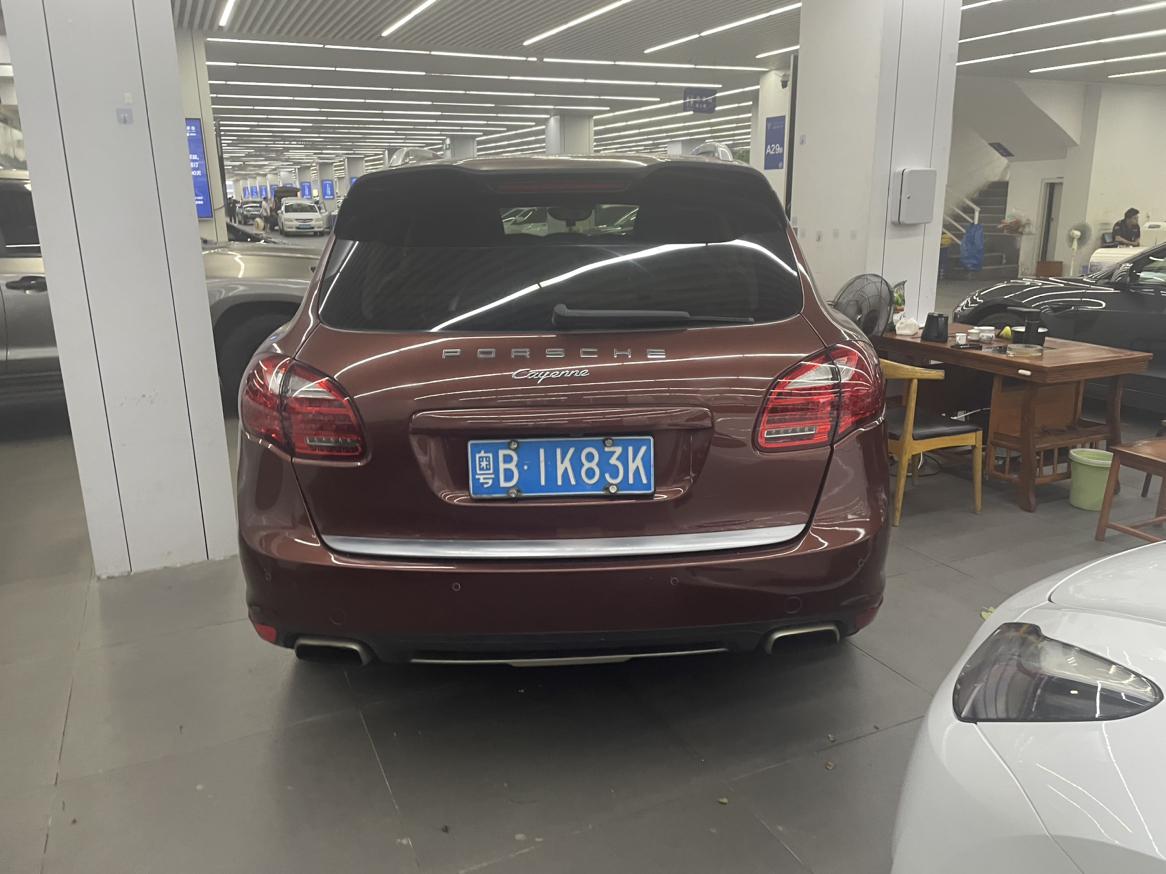 Porsche Cayenne 2013 thumb 3