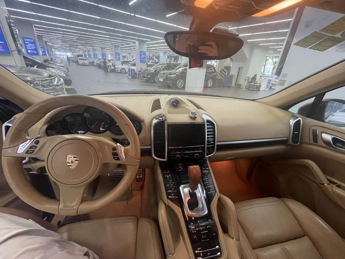 Porsche Cayenne 2013 thumb 6