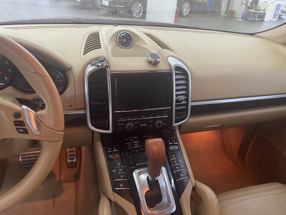Porsche Cayenne 2013 thumb 7