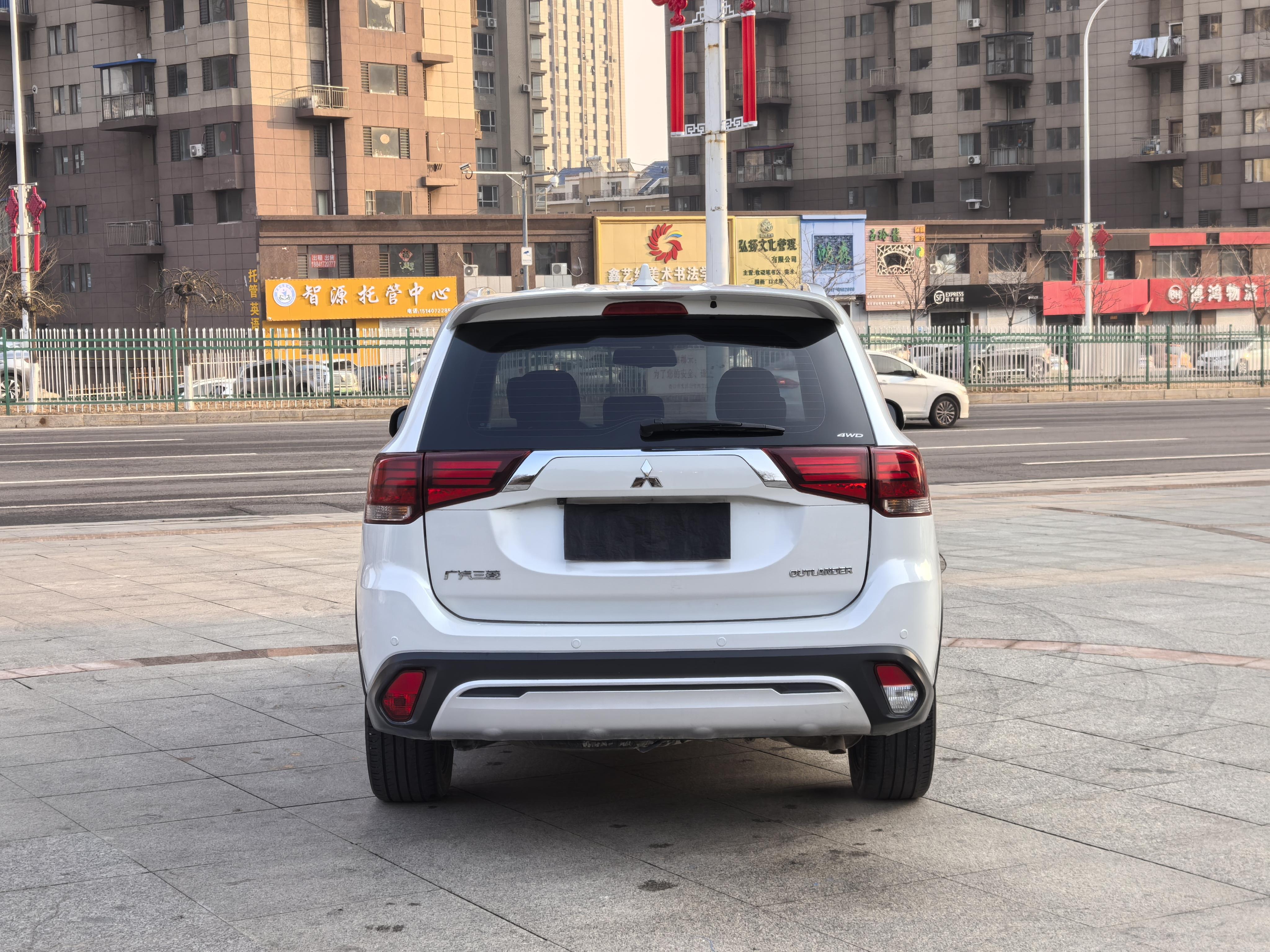 Mitsubishi Outlander 2019 thumb 3