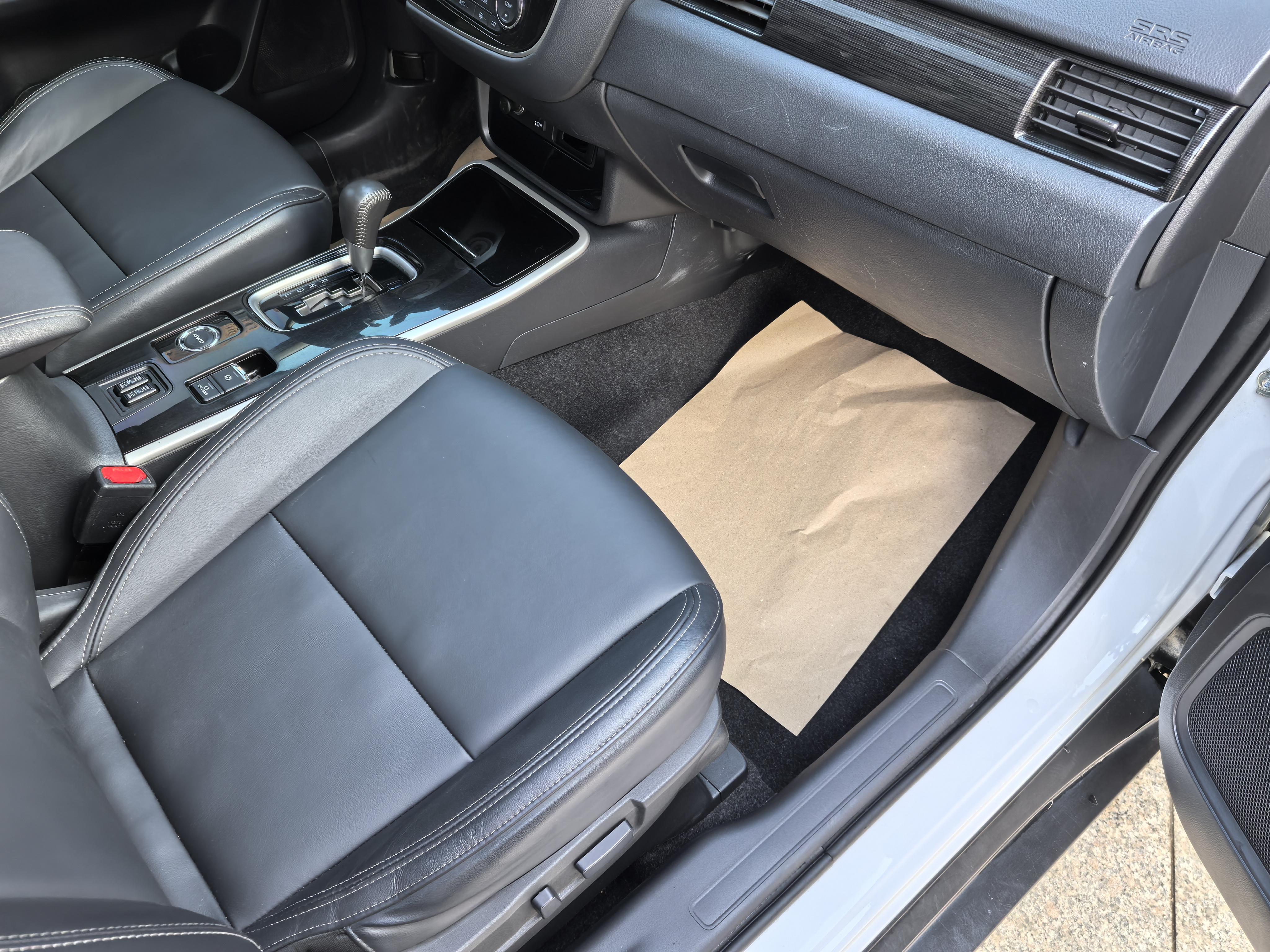 Mitsubishi Outlander 2019 thumb 6