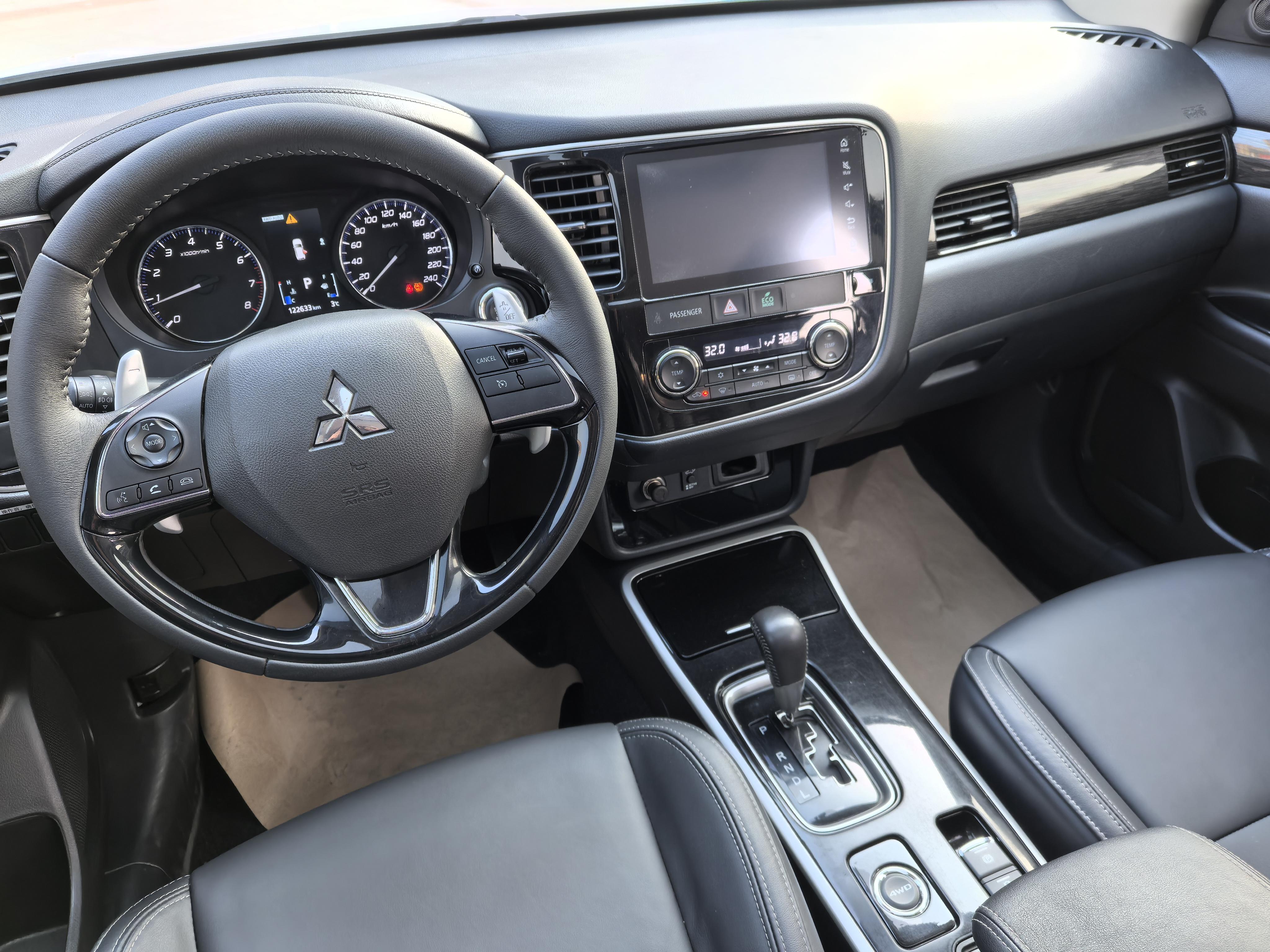Mitsubishi Outlander 2019 thumb 8