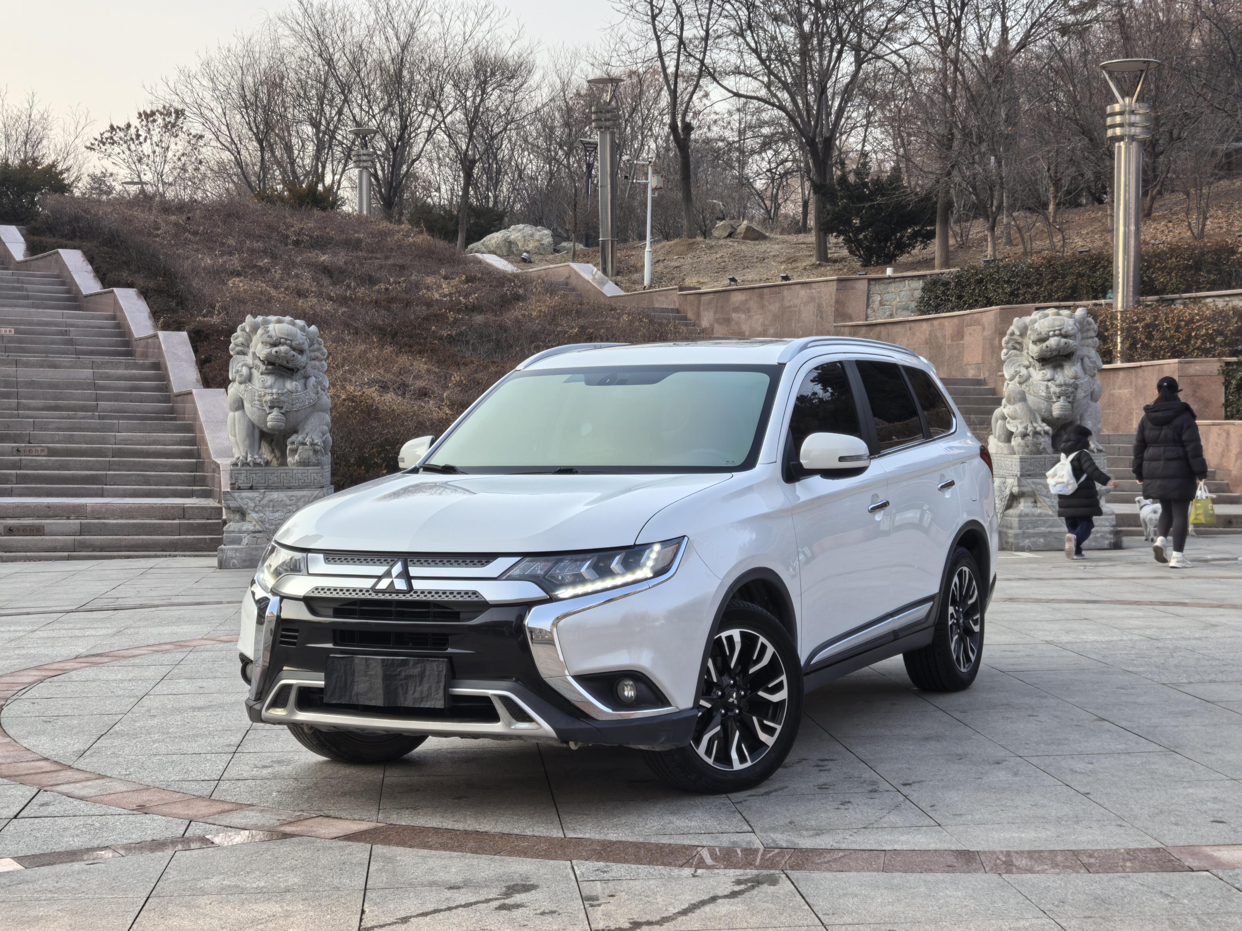 Mitsubishi Outlander 2019 thumb 12