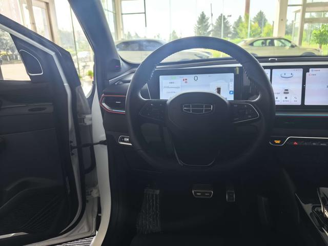 Geely Binyue 2022 thumb 11