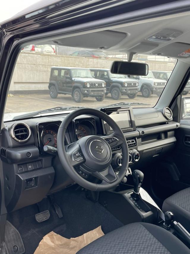 Suzuki Jimny 2025 thumb 3