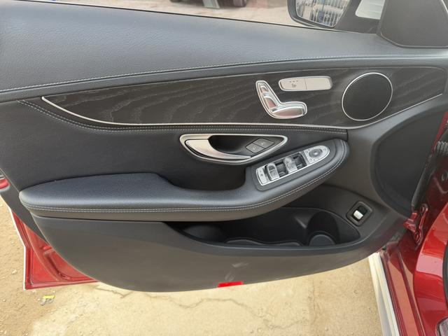 Mercedes-Benz C-Class 2019 thumb 2