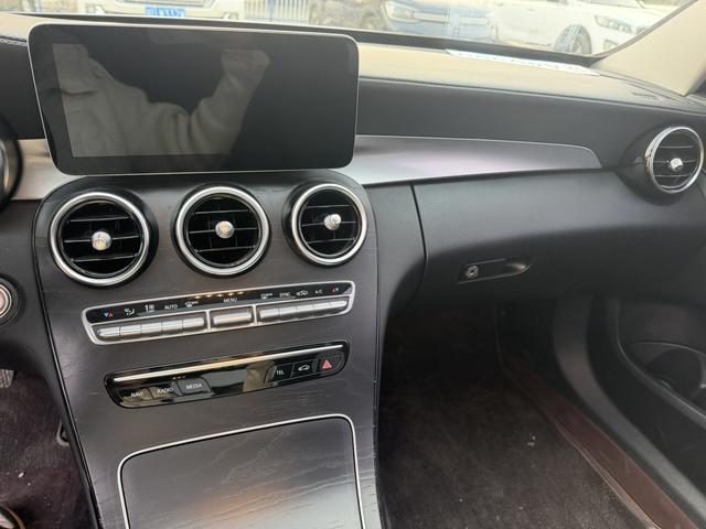 Mercedes-Benz C-Class 2019 thumb 5