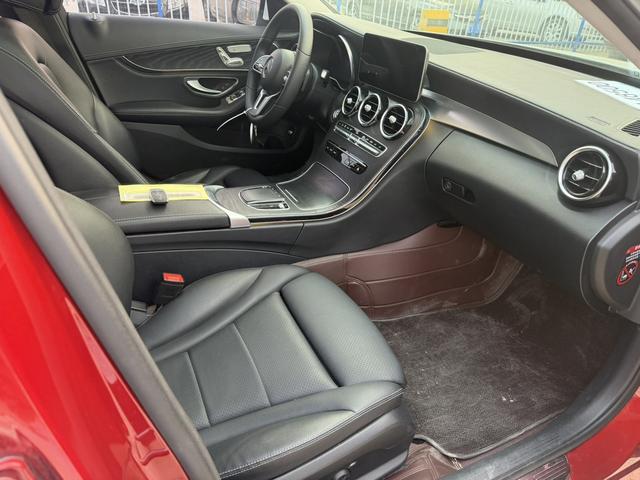 Mercedes-Benz C-Class 2019 thumb 9