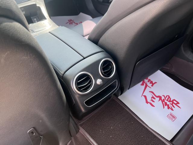 Mercedes-Benz C-Class 2019 thumb 11