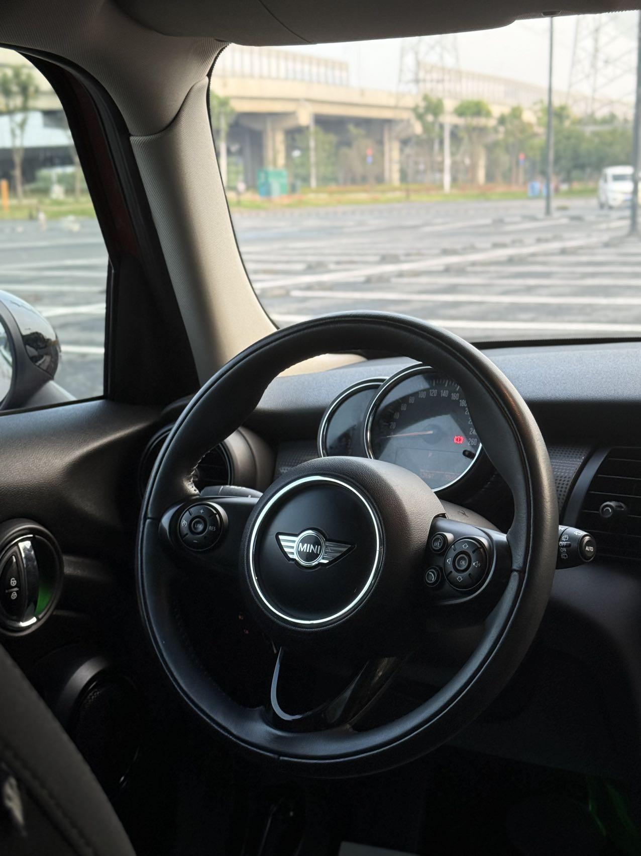 Mini Hatch 2015 thumb 7
