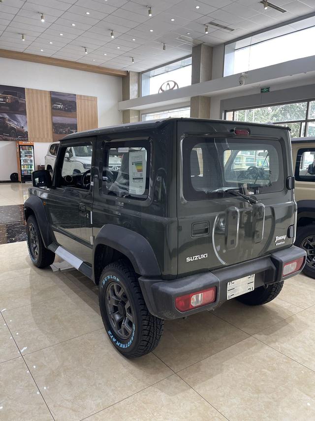 Suzuki Jimny 2025 thumb 2