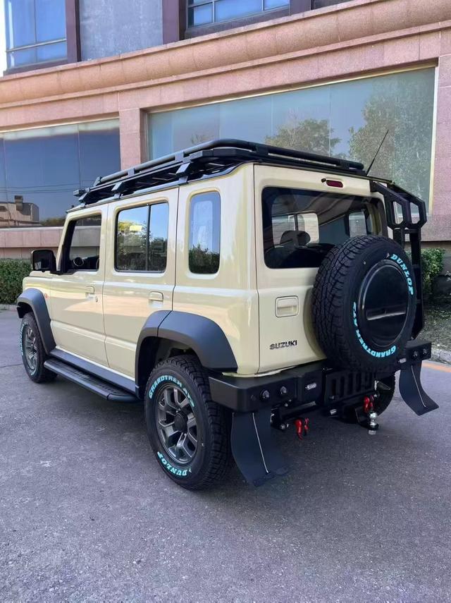 Suzuki Jimny 2025 thumb 2
