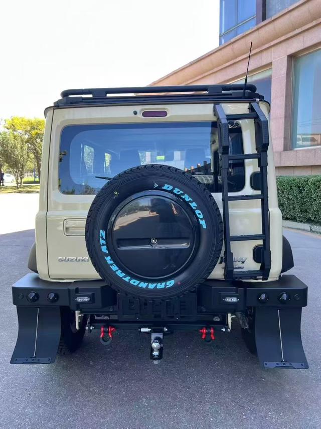 Suzuki Jimny 2025 thumb 3