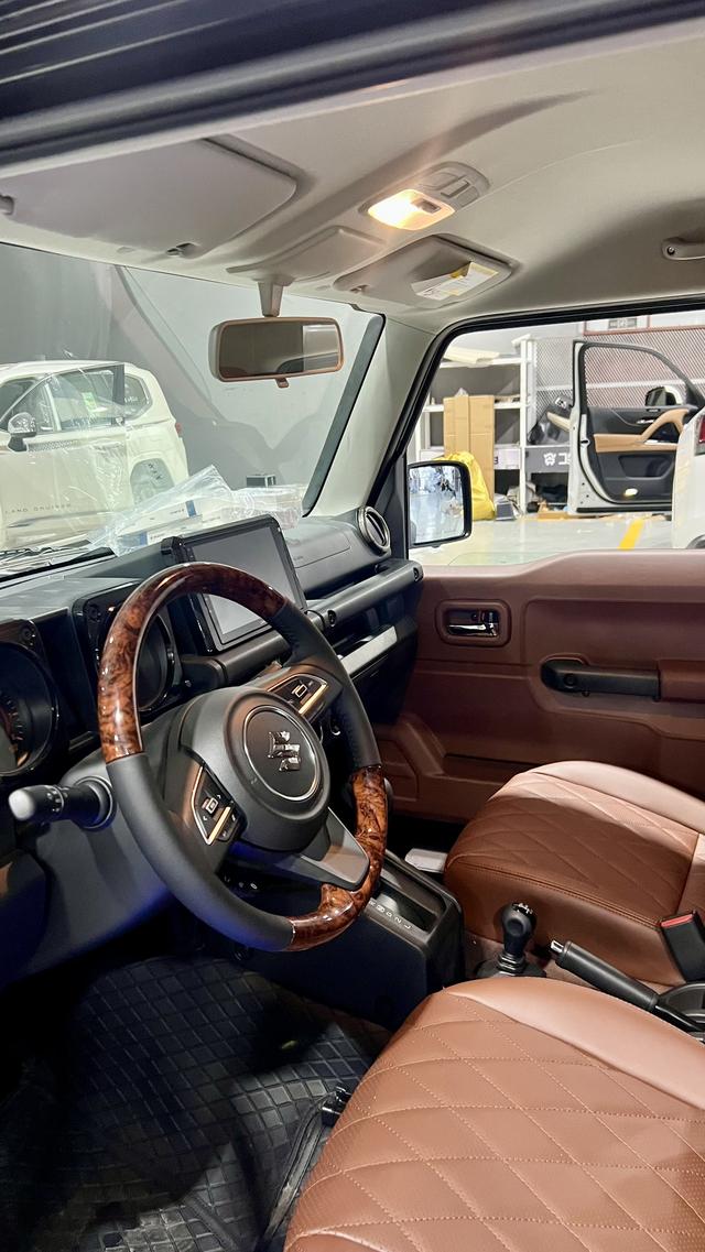 Suzuki Jimny 2025 thumb 7