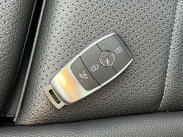 Mercedes-Benz GLC 2024 thumb 9
