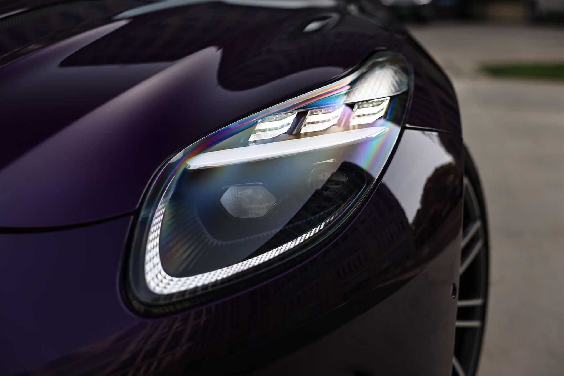 Aston Martin DB12 2024 thumb 4