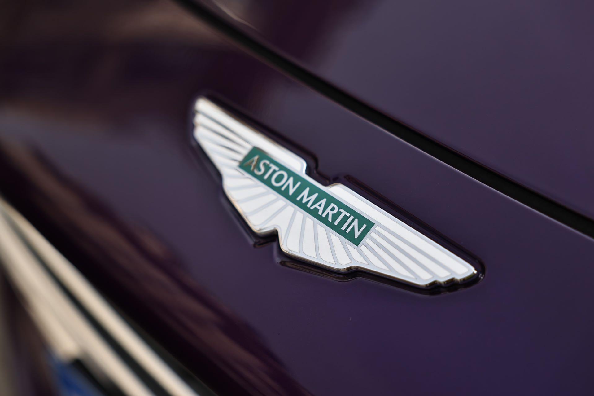 Aston Martin DB12 2024 thumb 6