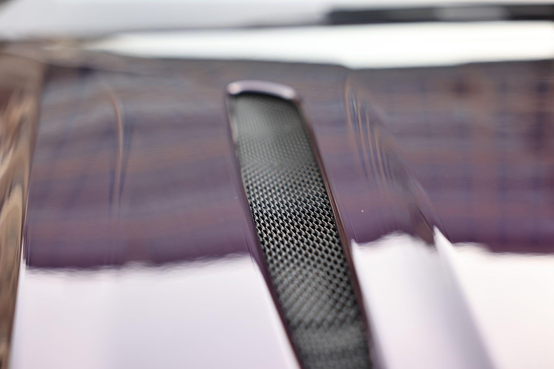 Aston Martin DB12 2024 thumb 8