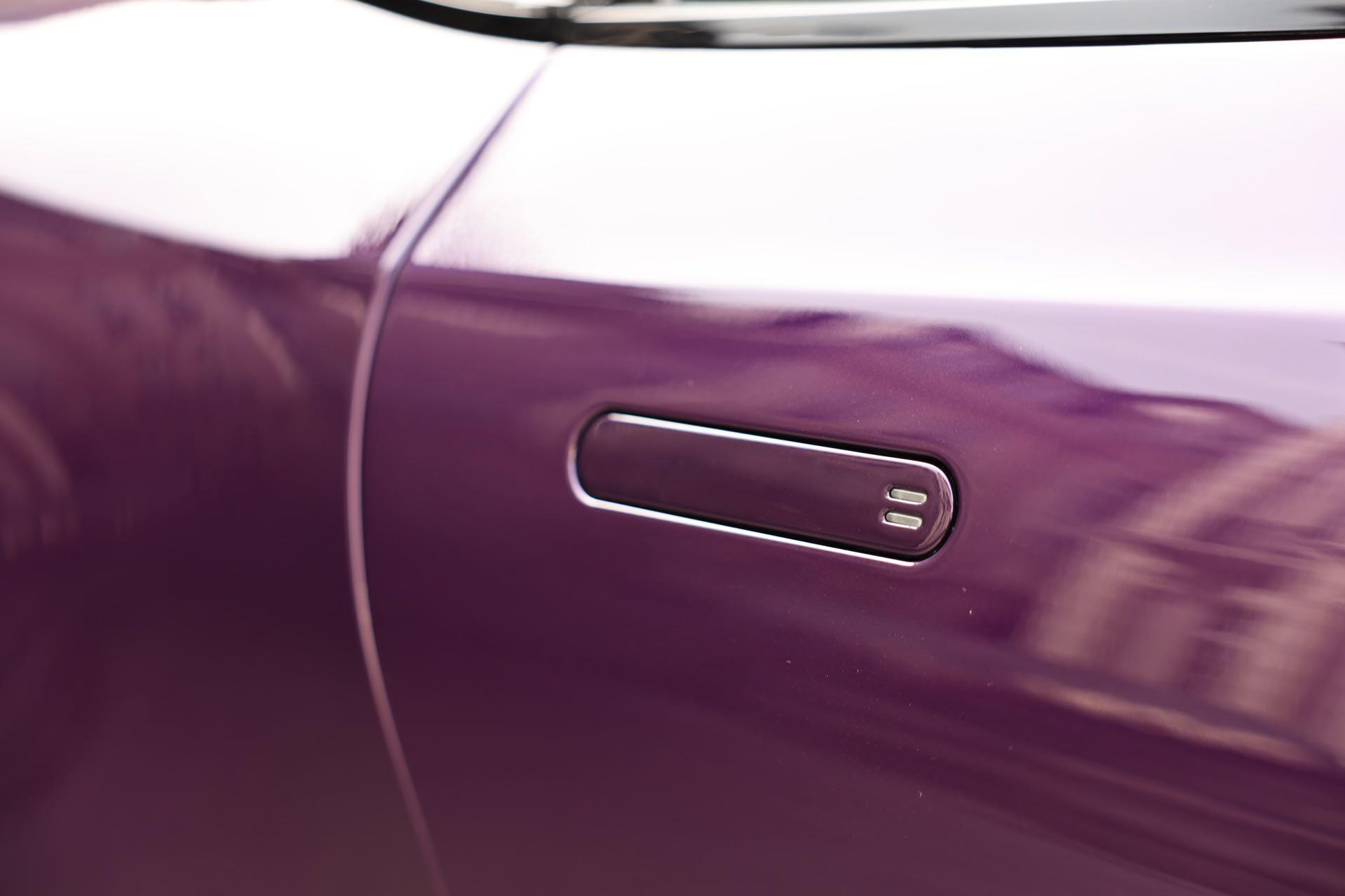 Aston Martin DB12 2024 thumb 11