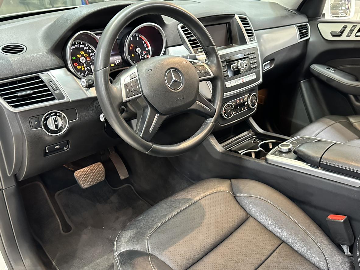 Mercedes-Benz M-Class 2015 thumb 6