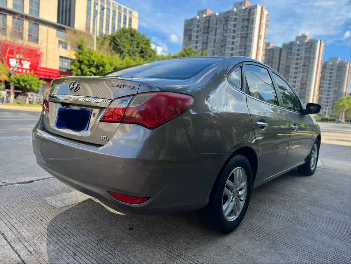 Hyundai Elantra 2013 thumb 4