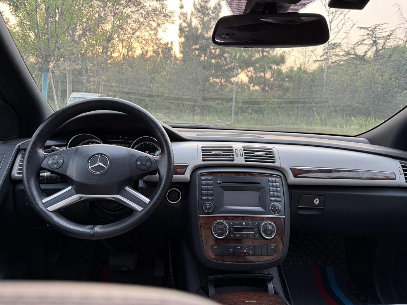 Mercedes-Benz R-Class 2011 thumb 5