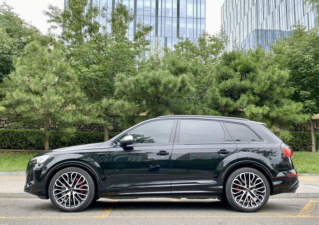Audi SQ7 2024 thumb 2